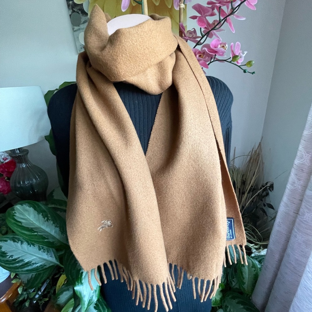 ๐๐Burberry London ๐ฏWool Neck Muffler.๐๐ - Picture 4 of 13